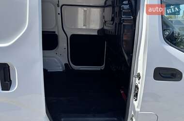 Грузовой фургон Nissan e-NV200 2019 в 