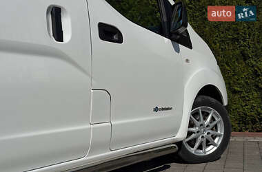 Вантажний фургон Nissan e-NV200 2020 в 
