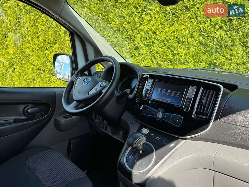 Вантажний фургон Nissan e-NV200 2020 в Стрию