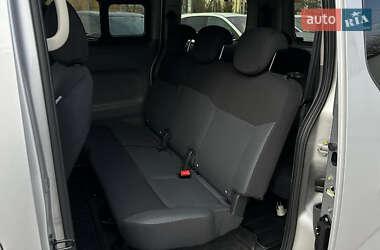 Минивэн Nissan e-NV200 2019 в 