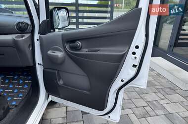 Вантажний фургон Nissan e-NV200 2021 в 