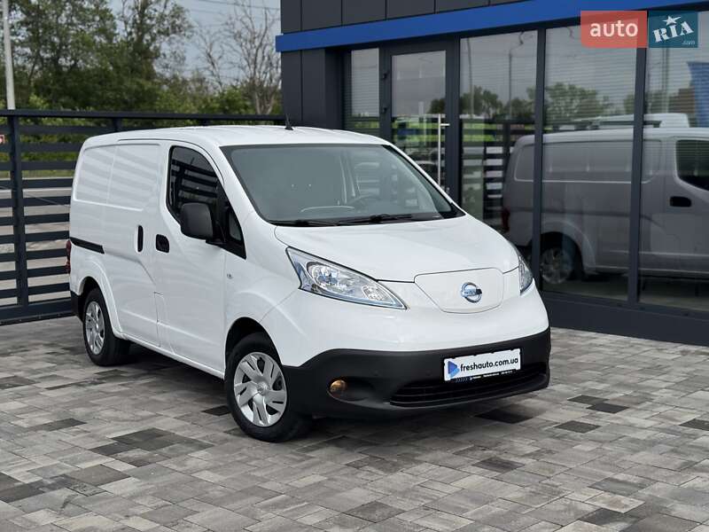 Nissan e-NV200 2021