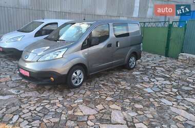 Грузовой фургон Nissan e-NV200 2019 в 