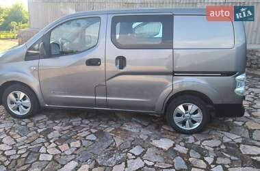 Грузовой фургон Nissan e-NV200 2019 в 