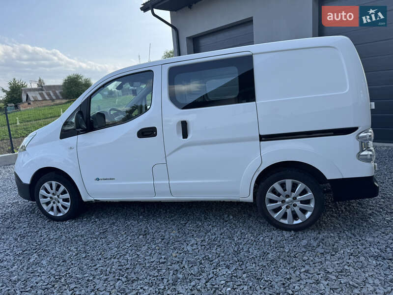 Вантажний фургон Nissan e-NV200 2019 в Рівному