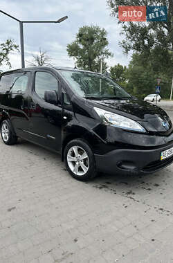 Грузовой фургон Nissan e-NV200 2017 в Новомосковске