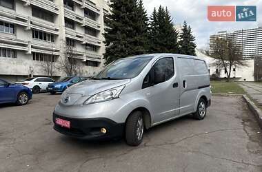 Вантажний фургон Nissan e-NV200 2019 в Києві