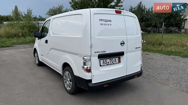 Грузовой фургон Nissan e-NV200 2020 в Ужгороде