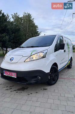 Грузовой фургон Nissan e-NV200 2017 в Львове