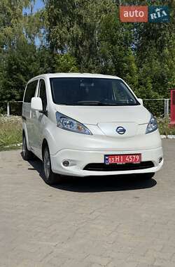 Минивэн Nissan e-NV200 2015 в Владимире