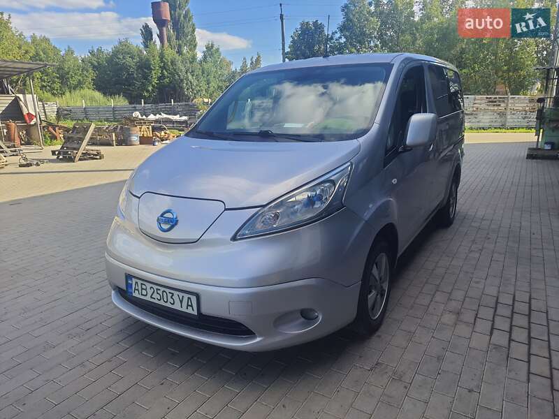 Мінівен Nissan e-NV200 2019 в Вінниці