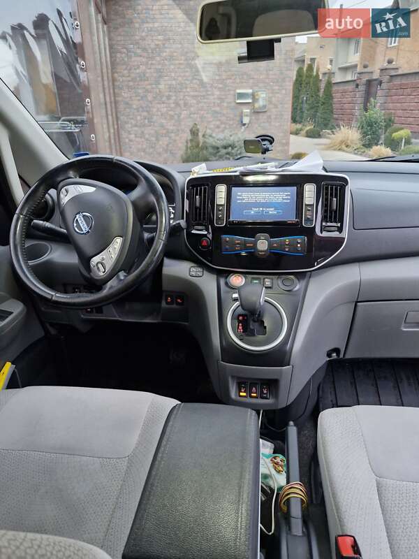 Минивэн Nissan e-NV200 2015 в Ровно