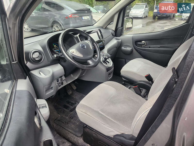 Минивэн Nissan e-NV200 2015 в Киеве