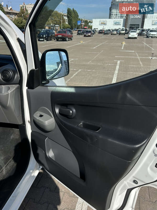 Мінівен Nissan e-NV200 2018 в Житомирі