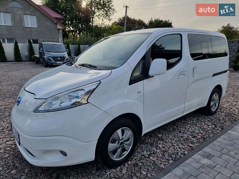 Мінівен Nissan e-NV200 2019 в Радивиліві