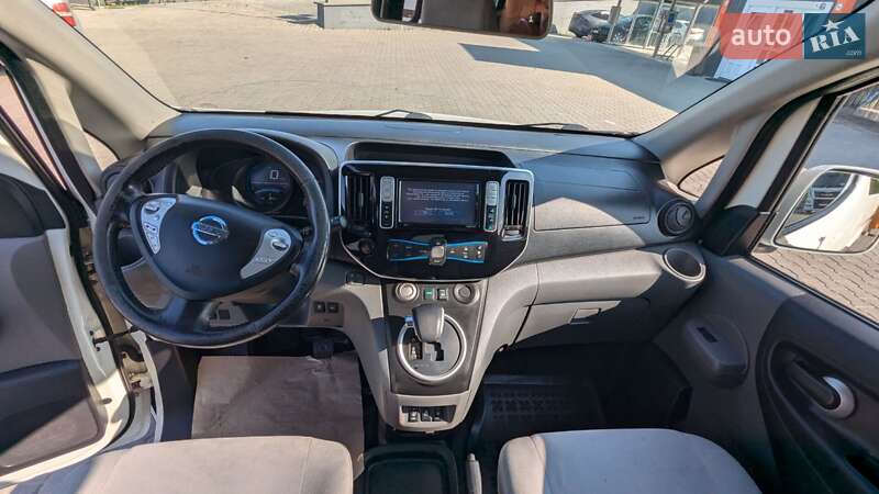 Мінівен Nissan e-NV200 2015 в Чернівцях