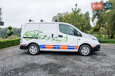 Грузовой фургон Nissan e-NV200 2018 в 