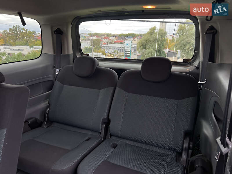 Мінівен Nissan e-NV200 2018 в Чернівцях