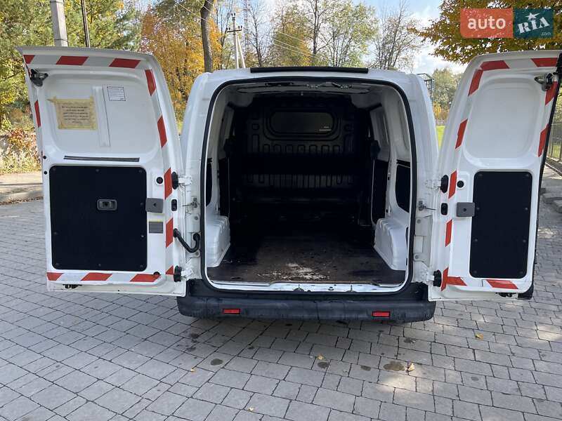 Грузовой фургон Nissan e-NV200 2019 в Хмельницком