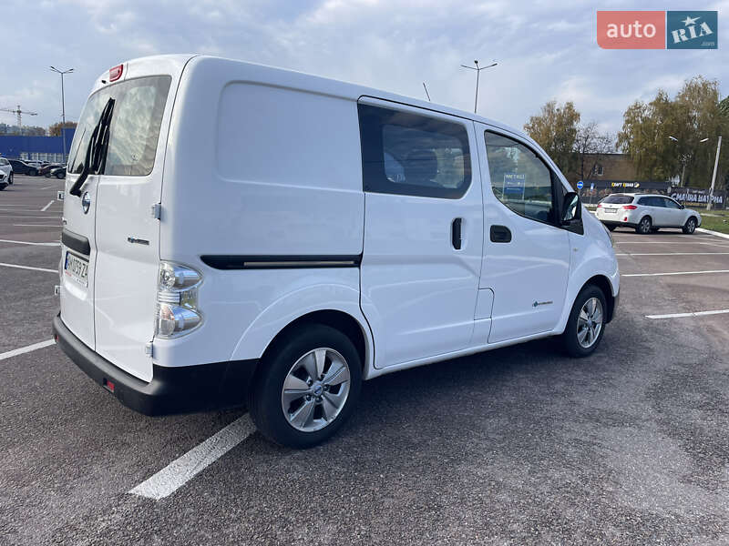 Минивэн Nissan e-NV200 2014 в Житомире