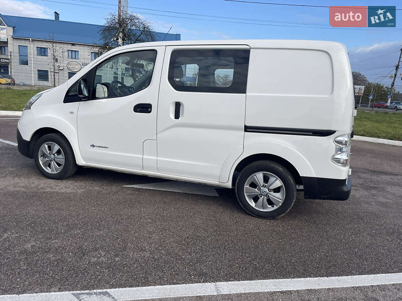 Минивэн Nissan e-NV200 2014 в Житомире