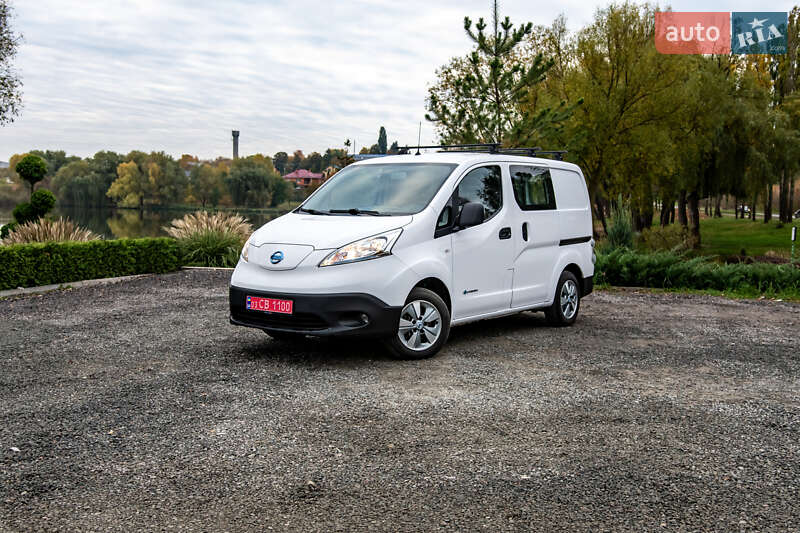 Грузовой фургон Nissan e-NV200 2019 в Умани