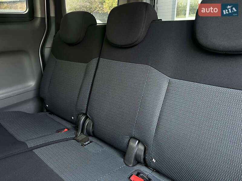 Мінівен Nissan e-NV200 2018 в Луцьку