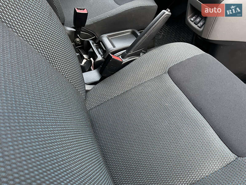 Мінівен Nissan e-NV200 2018 в Луцьку