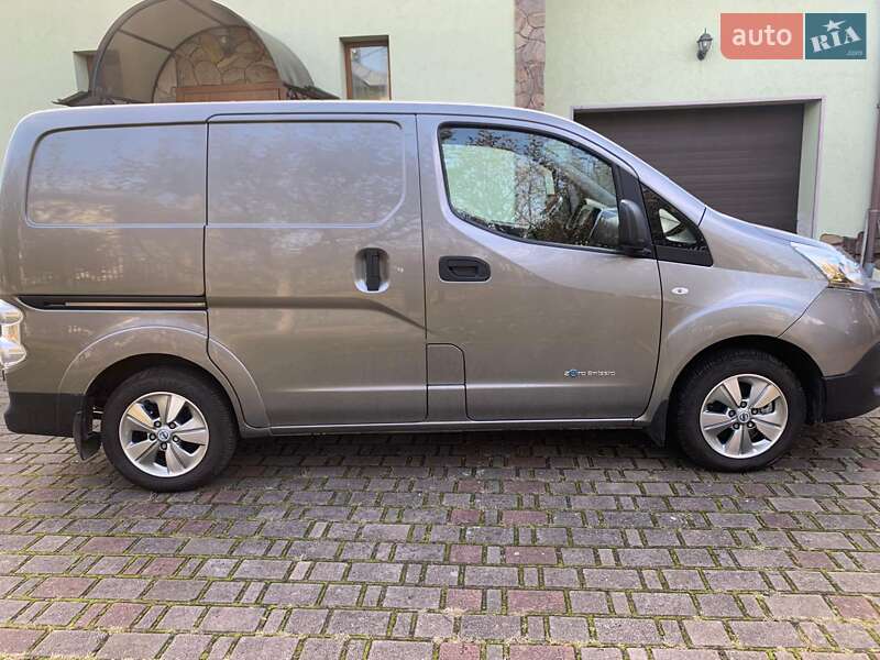 Мікроавтобус вантажний (до 3,5т) Nissan e-NV200 2019 в Івано-Франківську