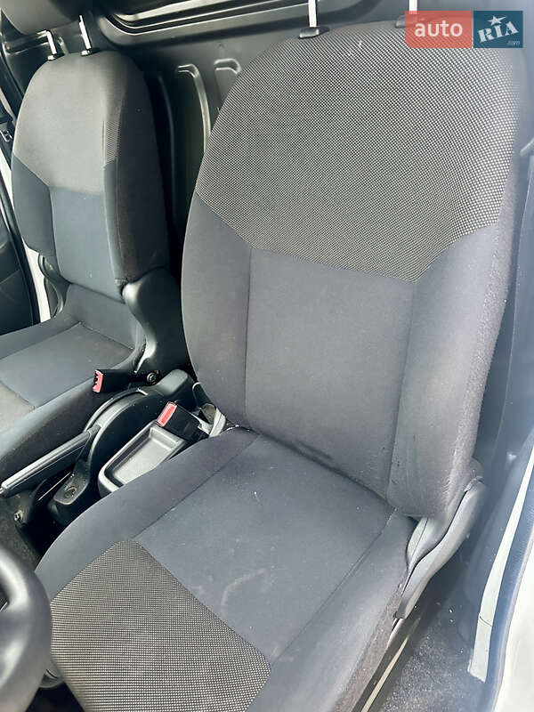 Вантажний фургон Nissan e-NV200 2018 в Городенці