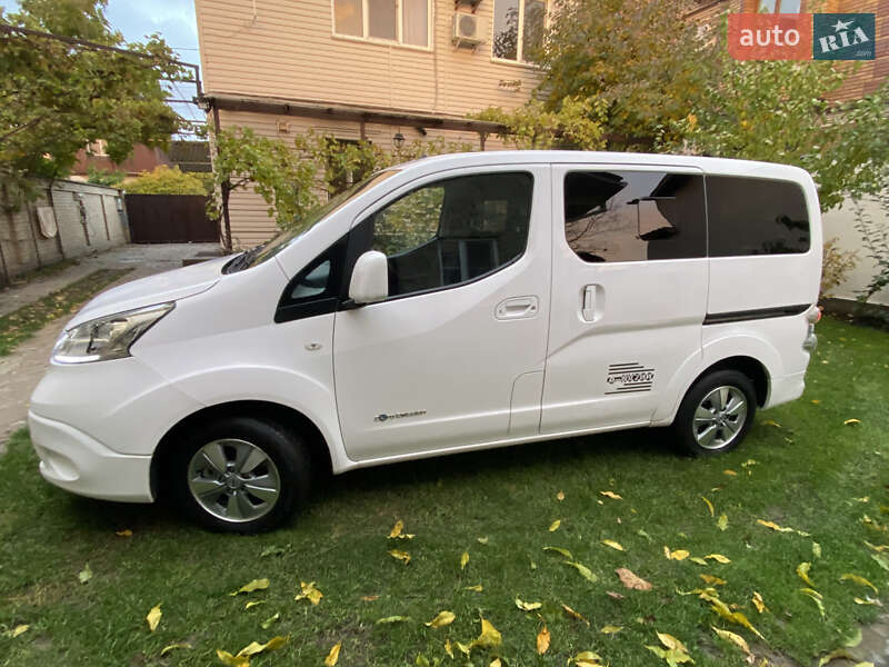 Минивэн Nissan e-NV200 2020 в Киеве фото 7 Минивэн Nissan e-NV200 2020 в Киеве