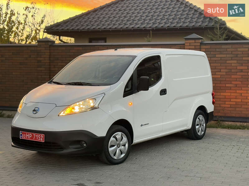 Вантажний фургон Nissan e-NV200 2020 в Вінниці