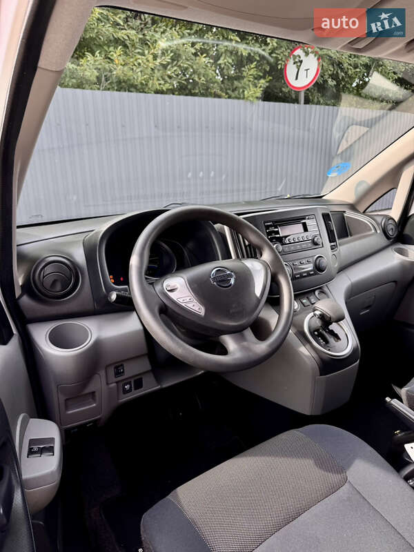 Грузовой фургон Nissan e-NV200 2020 в Ужгороде