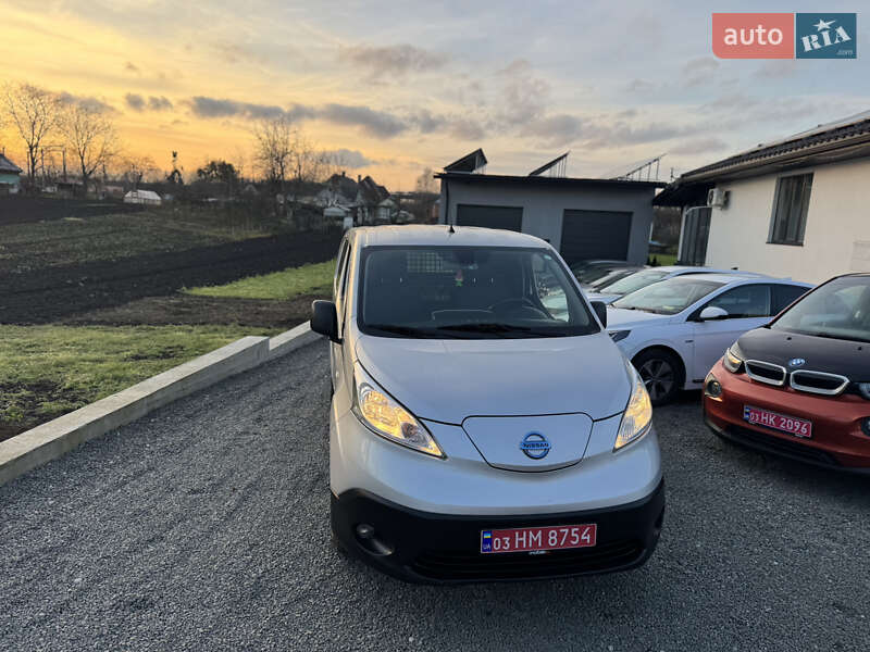 Грузовой фургон Nissan e-NV200 2019 в Ровно