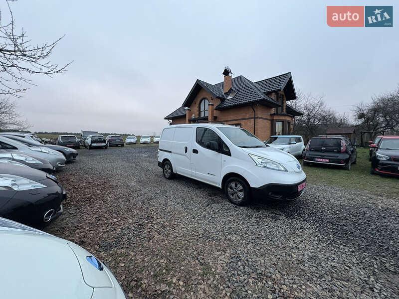 Грузовой фургон Nissan e-NV200 2015 в Луцке фото 11 Грузовой фургон Nissan e-NV200 2015 в Луцке