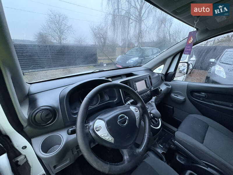 Грузовой фургон Nissan e-NV200 2015 в Луцке фото 21 Грузовой фургон Nissan e-NV200 2015 в Луцке