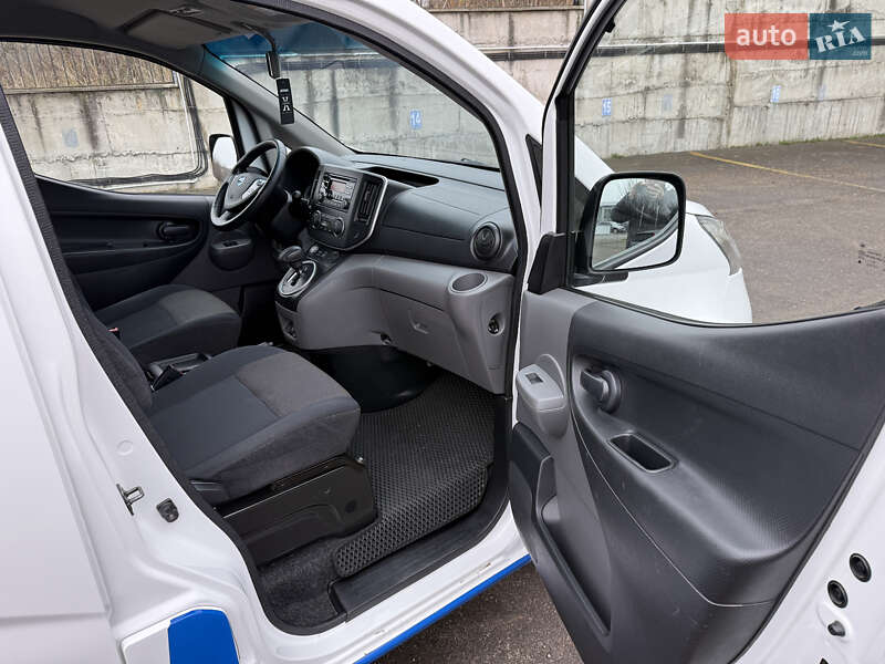 Минивэн Nissan e-NV200 2020 в Ровно