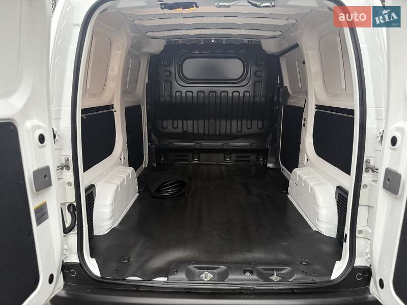 Грузовой фургон Nissan e-NV200 2021 в Виннице