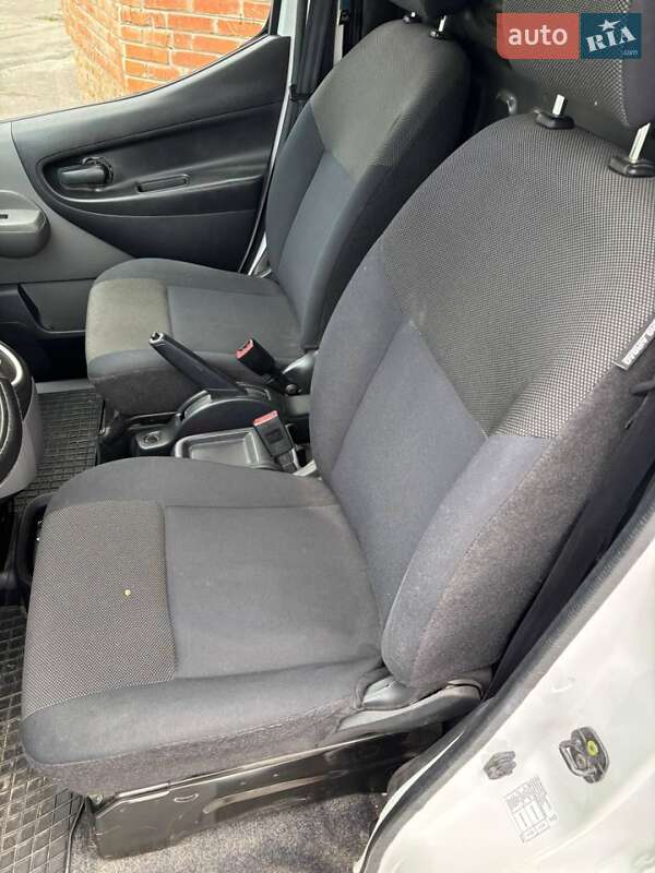 Вантажний фургон Nissan e-NV200 2019 в Полтаві