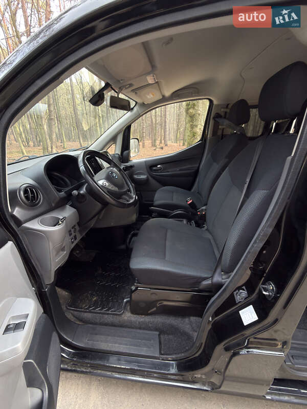 Мінівен Nissan e-NV200 2017 в Львові