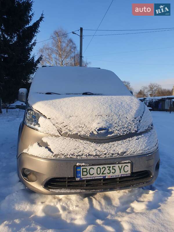 Мінівен Nissan e-NV200 2017 в Пирятині фото Мінівен Nissan e-NV200 2017 в Пирятині