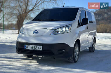 Минивэн Nissan e-NV200 2014 в Надворной