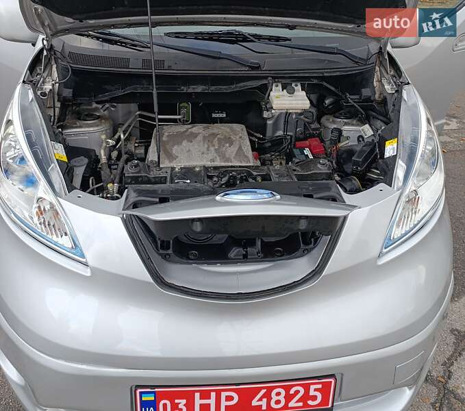 Мінівен Nissan e-NV200 2018 в Семенівці