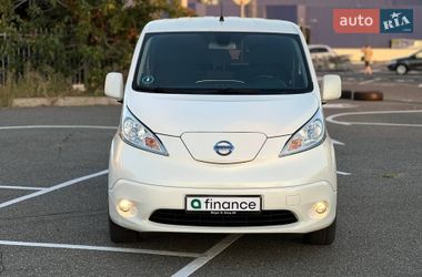 Мінівен Nissan e-NV200 2015 в Києві
