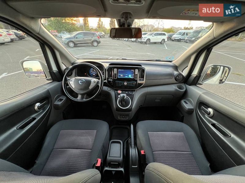 Минивэн Nissan e-NV200 2015 в Киеве