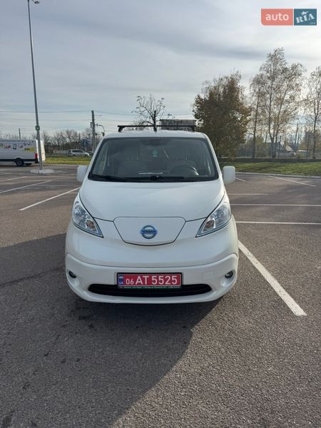 Nissan e-NV200 2015