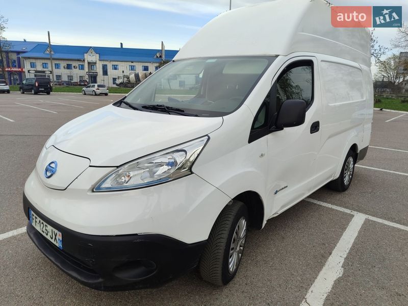 Грузовой фургон Nissan e-NV200 2019 в Житомире