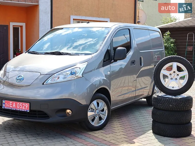 Nissan e-NV200