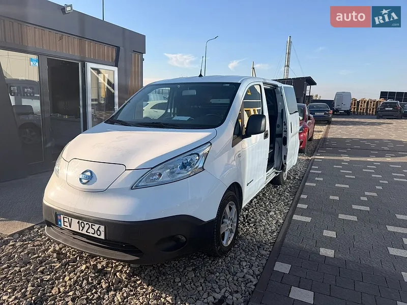 Nissan e-NV200
