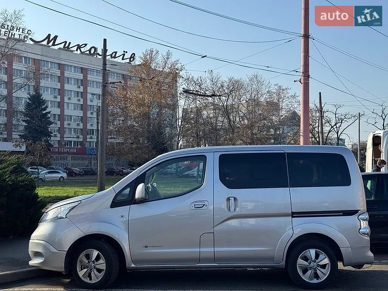 Nissan e-NV200